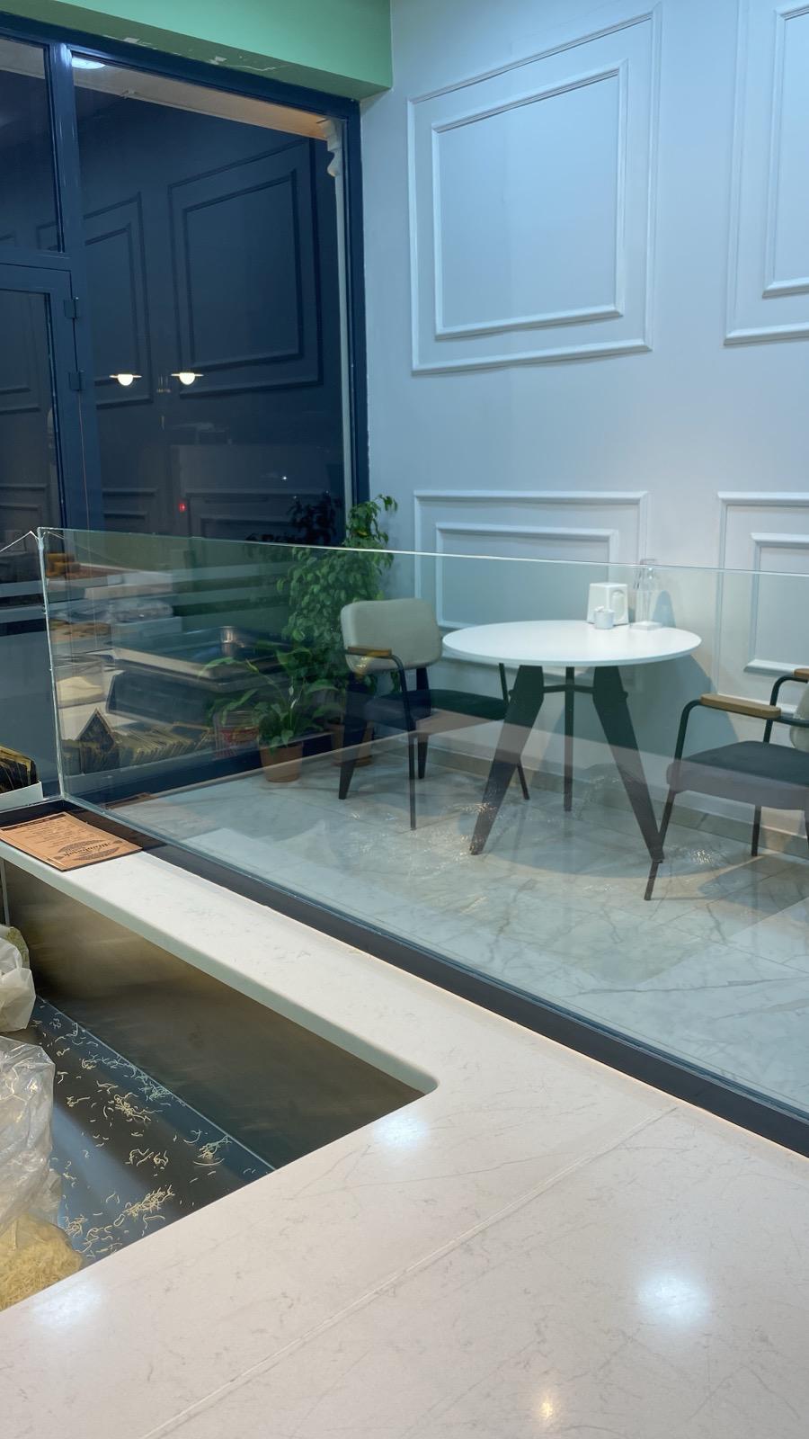 Altunbaşak Kadayıf tarafından Malatya’daki modern üretim tesislerinde tam otomatik makinelerle üretilen, tel tel yapısı ve tazeliğiyle öne çıkan çiğ kadayıf çeşitleri. 45 yıllık tecrübe ile üretilen bu çiğ kadayıf; baklava, şöbiyet, havuç dilim, fıstıklı ve cevizli tatlılar için uygundur. Altunbaşak, Malatya merkezli köklü bir kadayıf üreticisi olarak Türkiye geneline toptan çiğ kadayıf ve tatlı ürünleri satışı yapmaktadır.